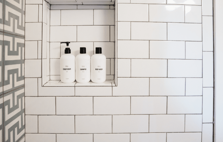 azulejo gasta esquinas